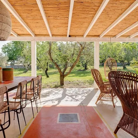 Dimora La Pupa - Oasi Di Relax Con Piscina A Ostuni *